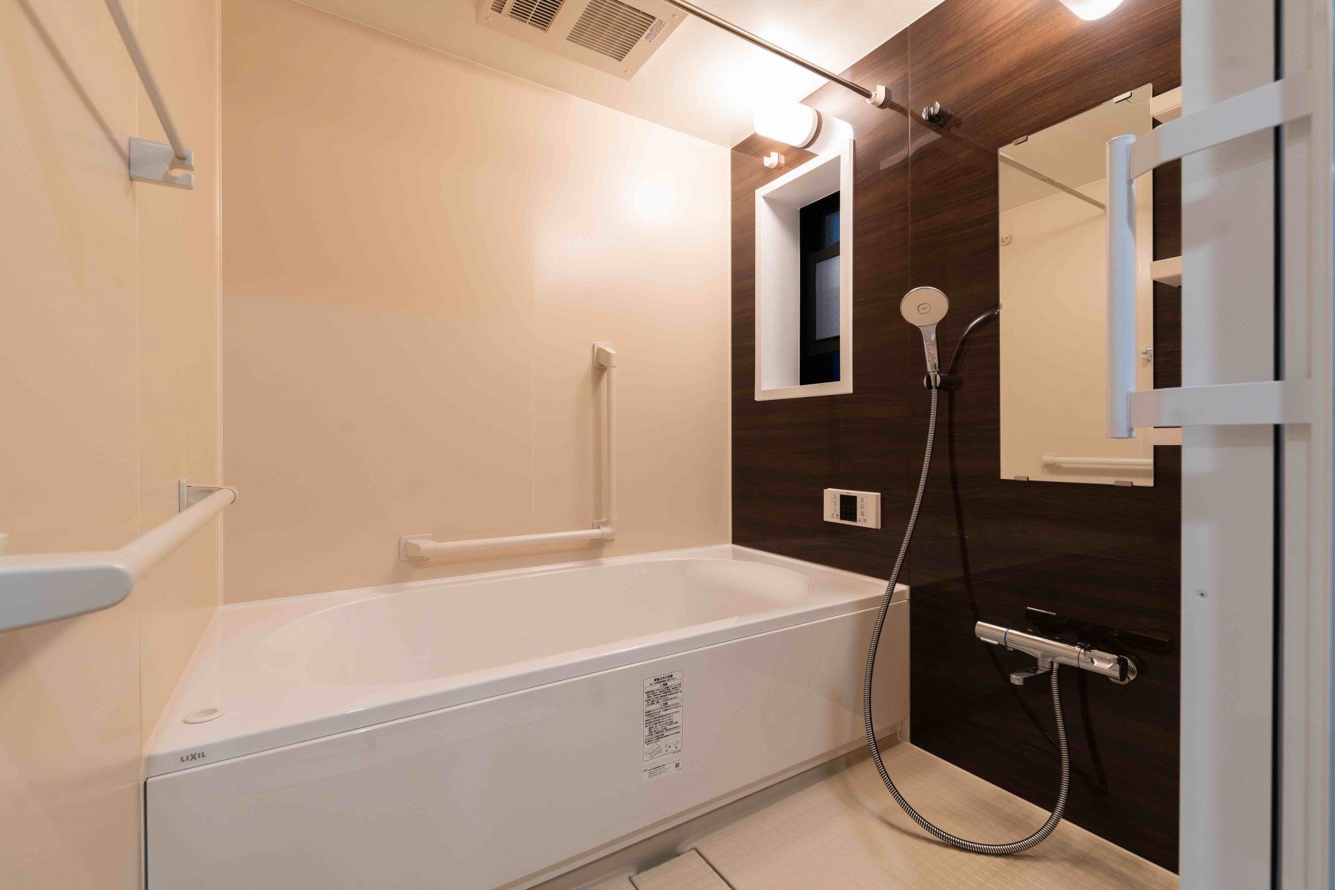 Whole lodging (2 floors)